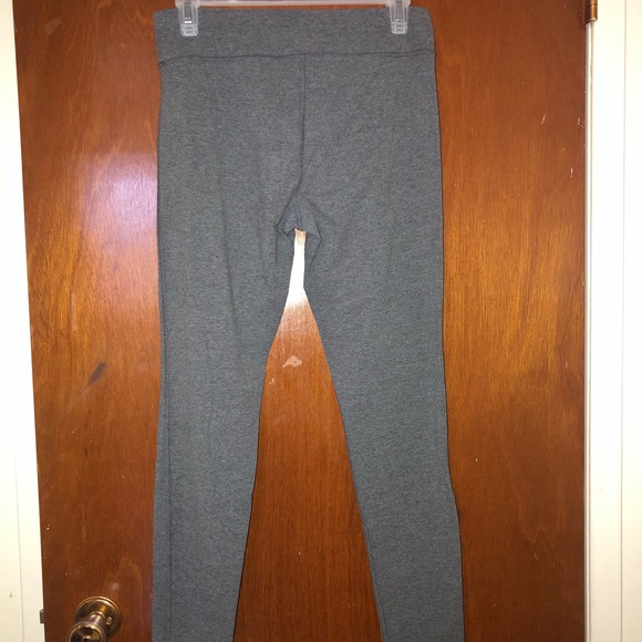 🌼 2 for $15 🌼 Grey Leggings - Picture 2 of 3